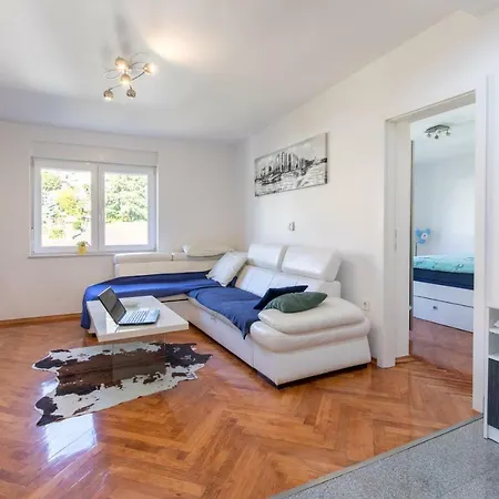 Apartment Newly Renovated, Large, Stunning Sea View, Minutes From Center And Sea