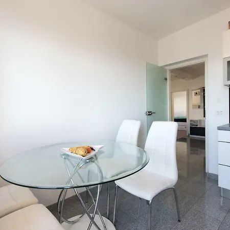 Newly Renovated, Large, Stunning Sea View, Minutes From Center And Sea *